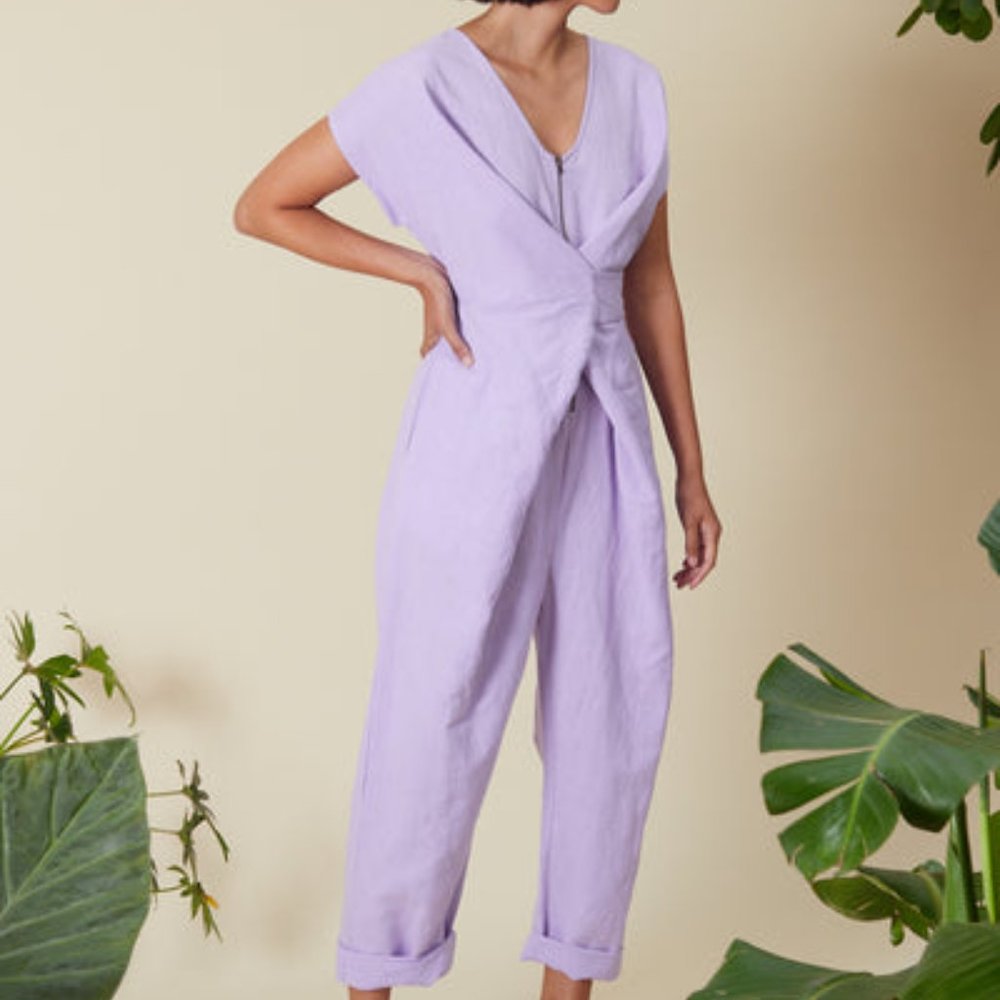 Lilac V-Neck Waist Tie Jumpsuit - Picture 3 of 11